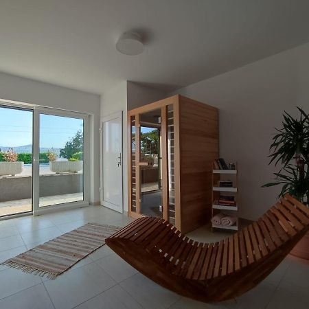 Holiday Home Cherry Tree Zrnovnica Exterior photo