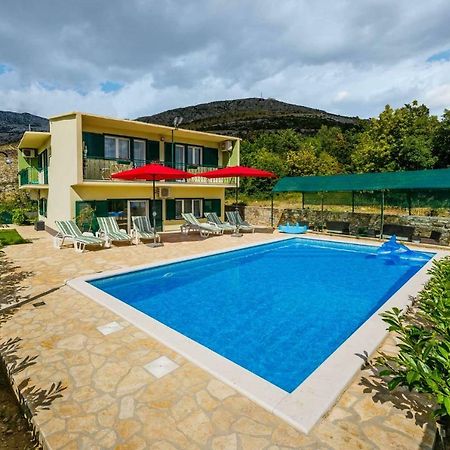 Holiday Home Cherry Tree Zrnovnica Exterior photo