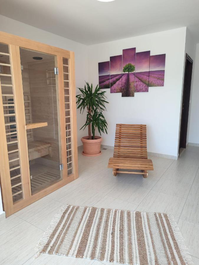 Holiday Home Cherry Tree Zrnovnica Exterior photo