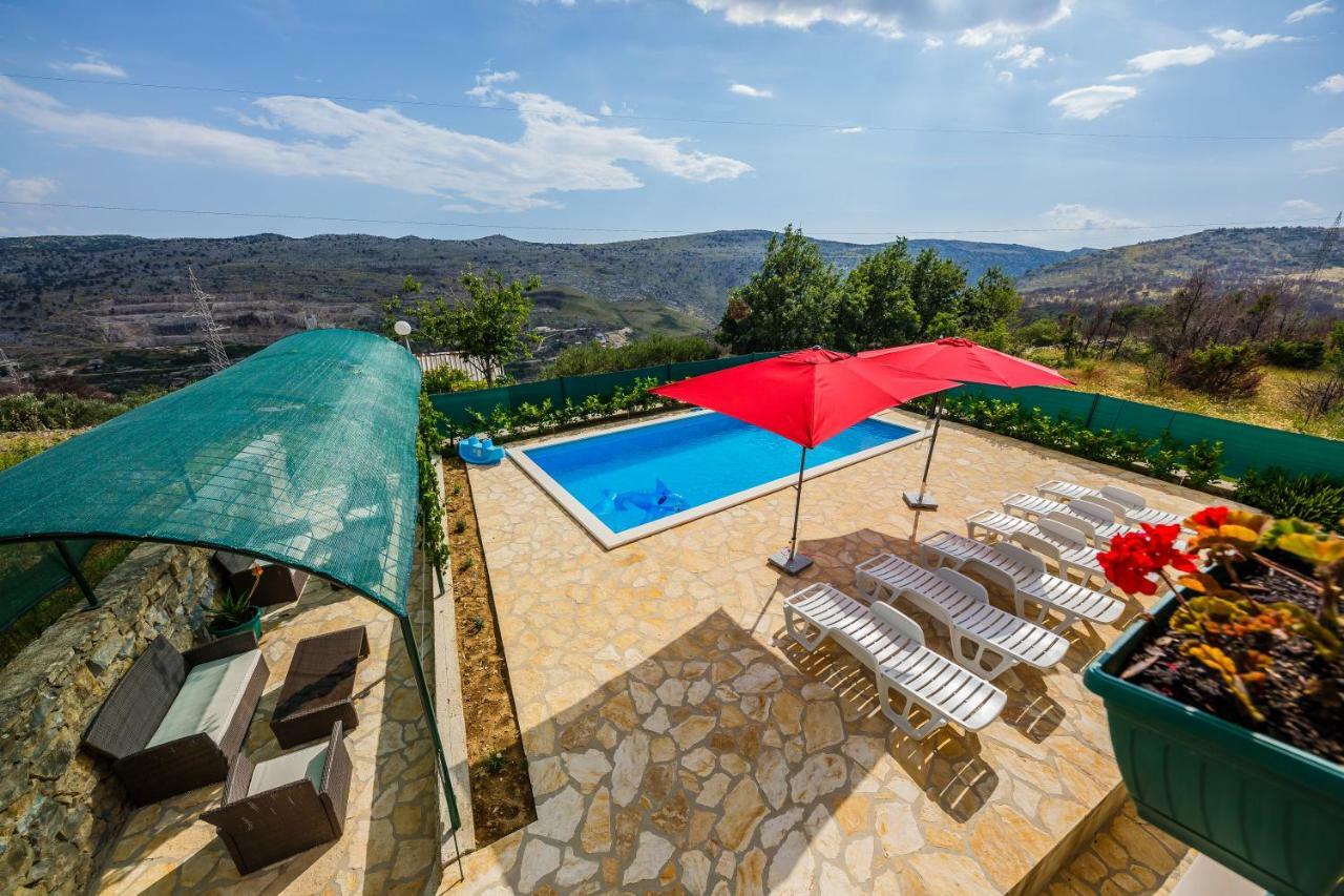 Holiday Home Cherry Tree Zrnovnica Exterior photo